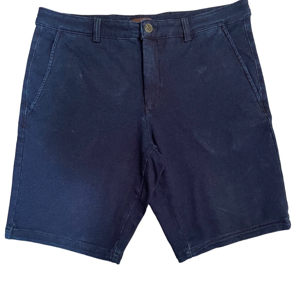 Thomas Dean men’s short
